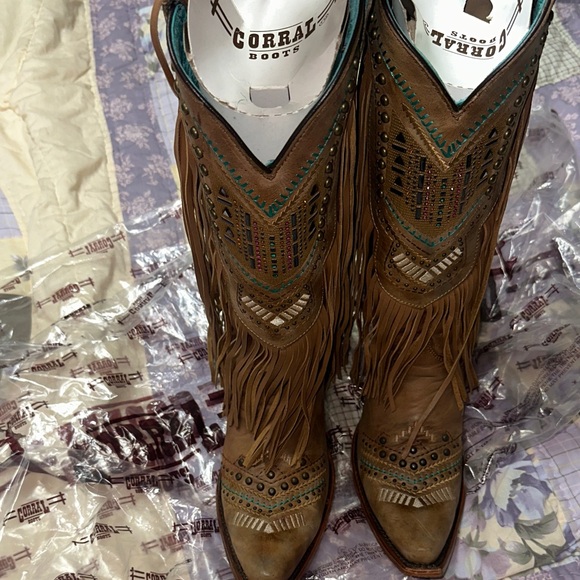 Corral Women's Brown Fringe Western Boots - Picture 7 of 11